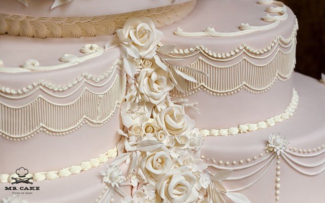 Свадебный торт Уильяма и Кейт изготовили в Москве