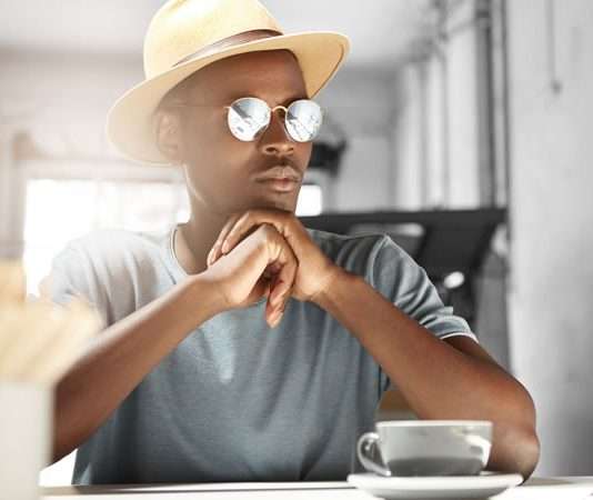 Шість помилок з сонцезахисними окулярами, які ви припускаєте