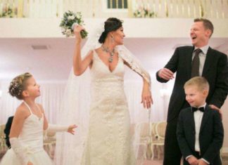 Малафєєв з дружиною не можуть вибрати імя для дитини.