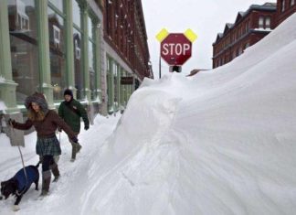Сильні снігопади в США.