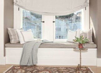 Як перетворити підвіконня в зону відпочинку: 5 порад по оптимізації простору.