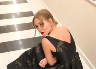 Христина Асмус показала пікантне фото в купальнику.