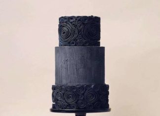 Чорні весільні торти.