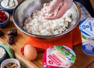 Сирники з кукурудзяним борошном, горіхами і фініками.