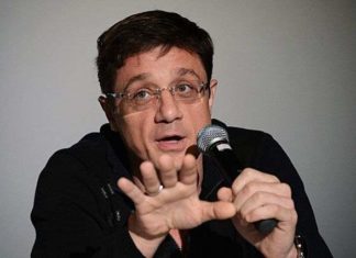 «Світло очей моїх подслеповатых»: Олексій Макаров розсмішив знімком дочки.