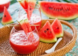 Пий вода, їж вода: рецепти легких страв з кавуном від дієтолога.