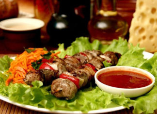 Вчені заявили про небезпеку шашлику.