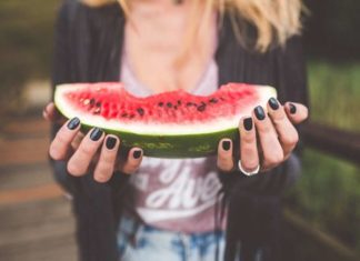 Цукрова пастка: дієтологи радять не зловживати кавунової дієти.