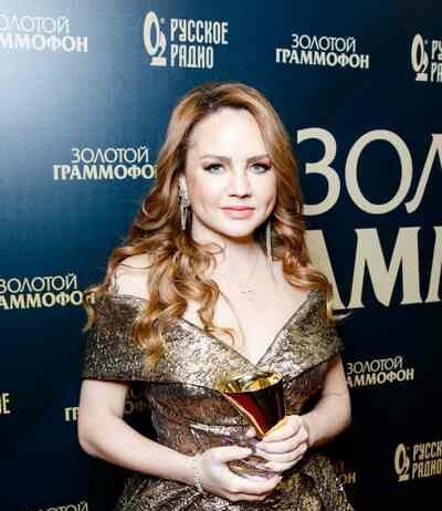 “трубка від паху проходила через серце і виходила через шию”: макѕим розкрила деталі лікування від ковіда