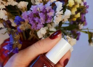Улюбленець осені. Essie nail lacquer classic collection #52 «thigh high»