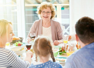 ” рідня мене засуджує за те, що я беру орендну плату зі своїх дорослих дітей»