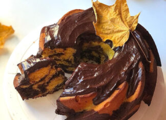 Світла смуга: готуємо мармуровий кекс з гарбуза і шоколаду