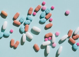 Нове дослідження показує, що смертність від передозування зростає серед дорослих старше 65 років