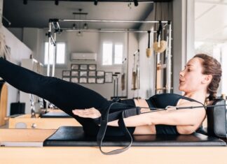 Пілатес на реформаторі може спричинити заколисування: ось чому та як це виправити