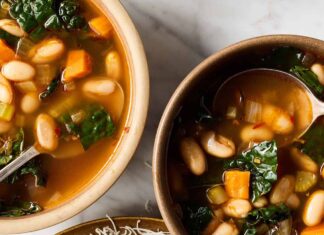 Затишний суп з білої квасолі: простий і смачний рецепт