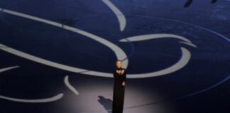 Шарліз Терон закликає до миру на відкритті зимових Олімпійських ігор