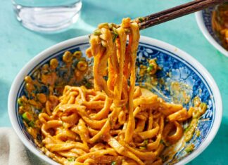 Пошук ідеальної локшини з арахісовим маслом: від Фучжоу до Нью-Йорка