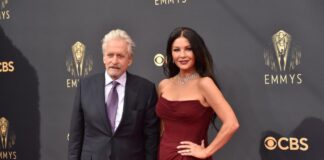 Майкл Дуглас дражнить, як він збирається розповісти шанувальникам правду про шлюб з Кетрін Зета-Джонс: «Є багато чого розповісти»