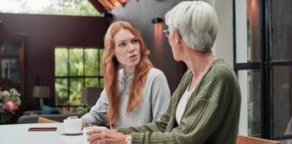 Невидимое бремя: понимание феномена «дочерства»