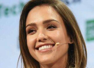 Jessica Alba’nın Işıltılı y Doğal Makyajı Nasıl Yapılır